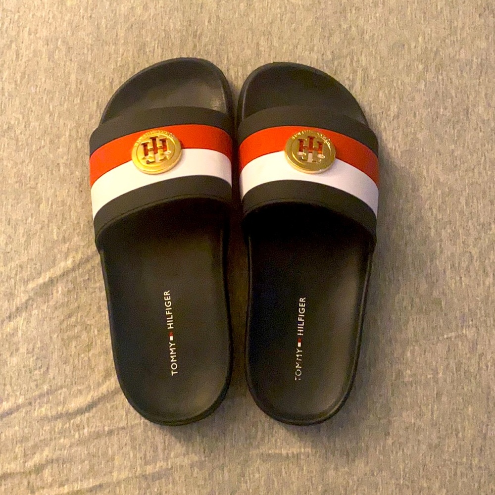 Tommy Hilfiger Slides, Women’s 5 can also fit kids size 3